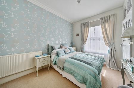 1316413-7-685accf...