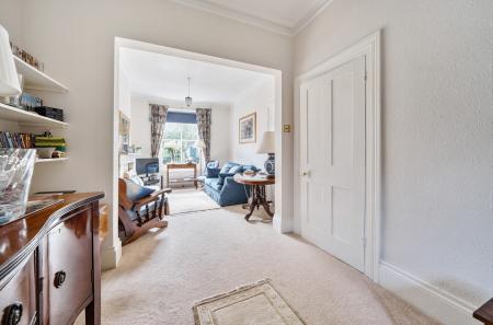 1316413-16-685acd...