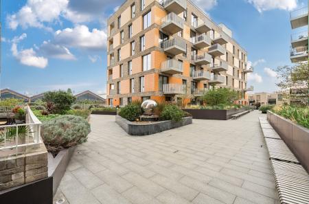 1361700-3-68de9d5...