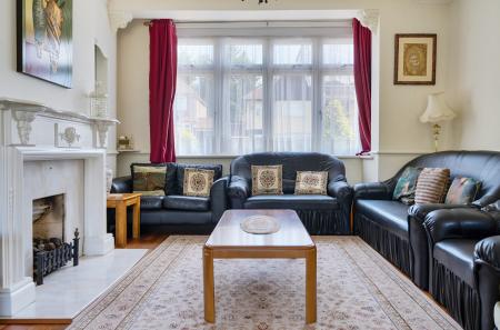 1316581-6-686296c...