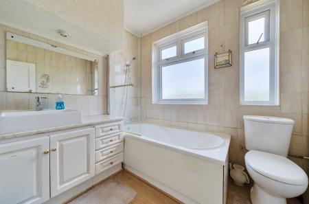 1316581-17-686297...