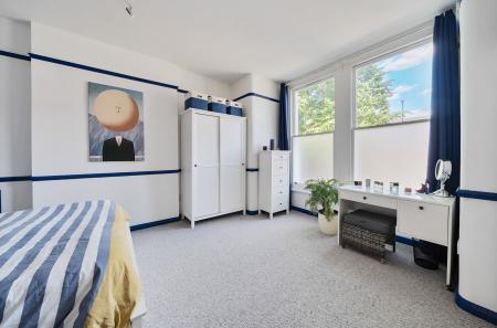 1319214-2-6867f76...