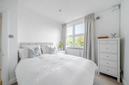 1331399-13-6889ef...