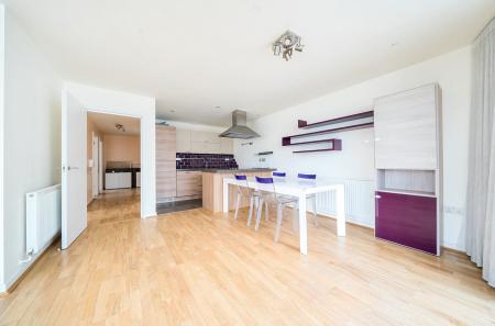 1343945-3-68a495f...