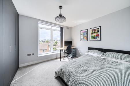 1344315-11-68b1b0...