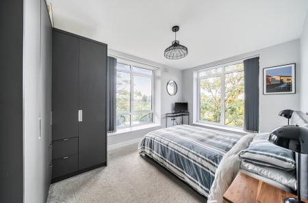 1344315-9-68b1b06...