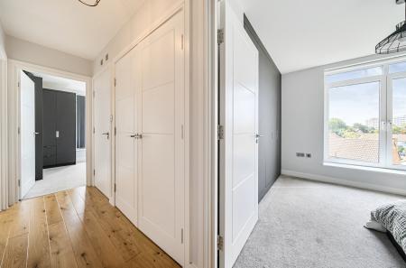 1344315-13-68b1b0...