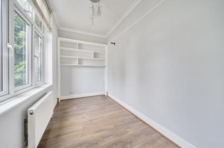 1345095-20-68b18b...