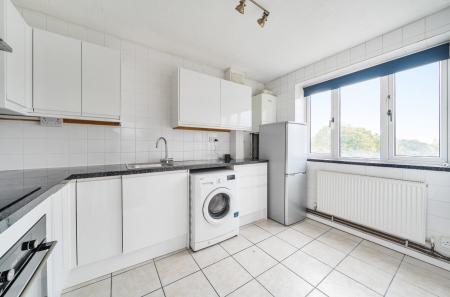 1365295-4-68ecd08...