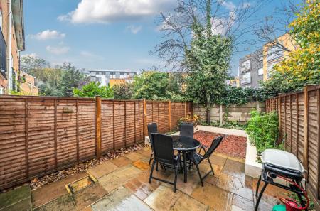 1380907-17-691701...