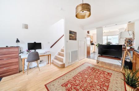 1343096-21-68a342...