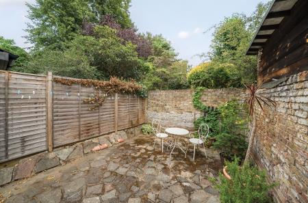 1343096-4-68a341e...