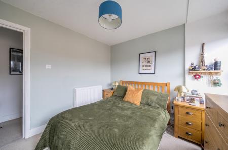 1395736-7-6960ce0...