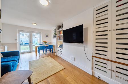 1394255-7-6964f97...