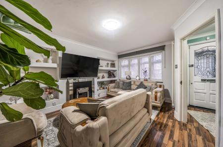 1395738-15-696912...