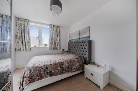 1417197-3-699740f...