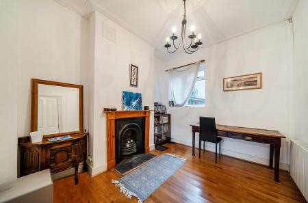 1405896-26-6995eb...