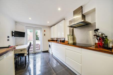 1405896-22-6995eb...