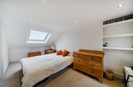 1405896-10-6995e8...