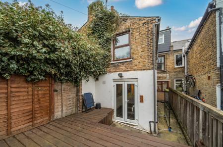 1405896-15-6995e8...