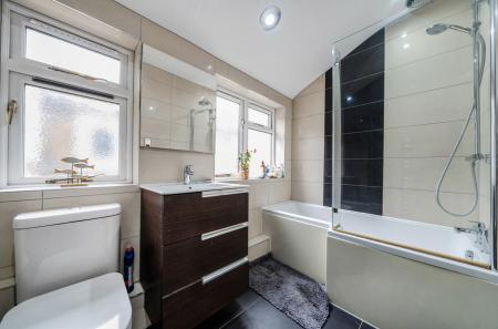 1405896-16-6995e8...