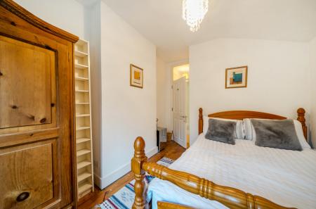 1405896-17-6995e9...