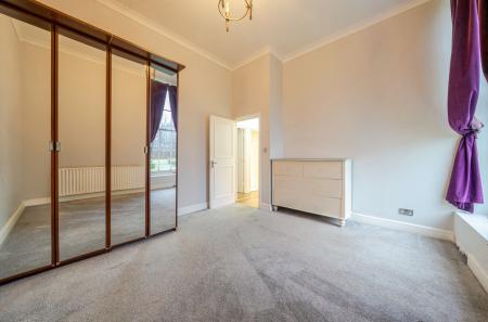 1411206-7-698e0a4...