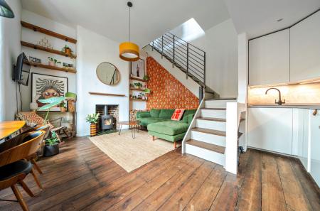 1417683-11-699d78...