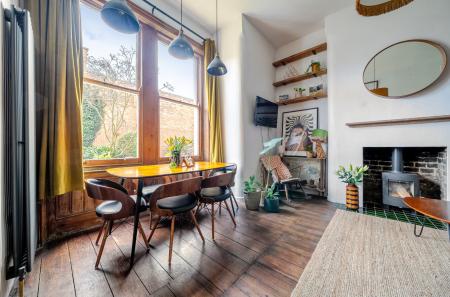 1417683-10-699d78...