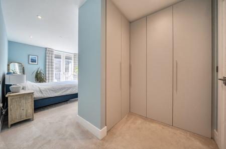 1431350-2-69bbdb0...