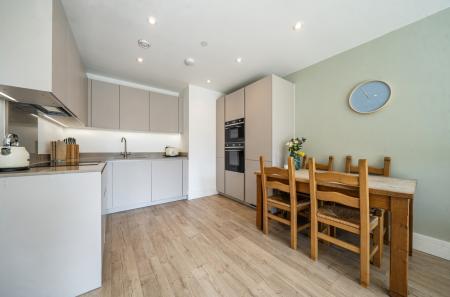 1431350-10-69bbdc...