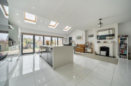 1410289-12-69b302...