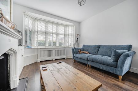 1410289-8-69b3028...