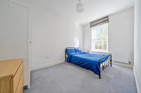 1441057-5-69de091...