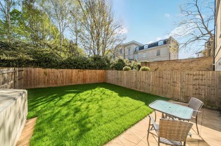 1441057-15-69de09...