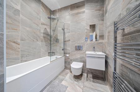 1441057-4-69de090...