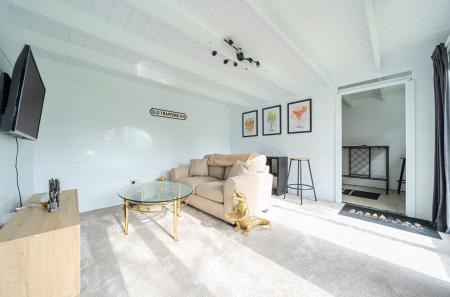 1417746-11-69b431...