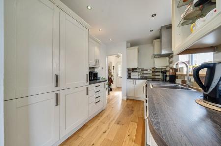 1417746-23-69b432...