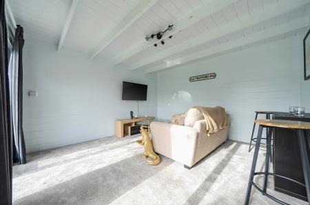 1417746-12-69b431...