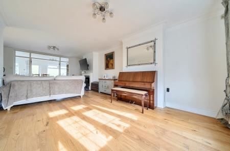 1417746-27-69b432...