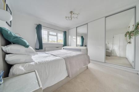 1417746-22-69b432...