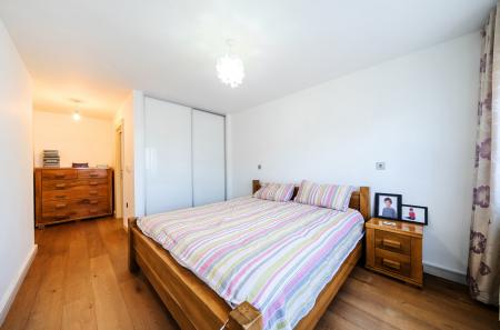 1434244-11-69c538...