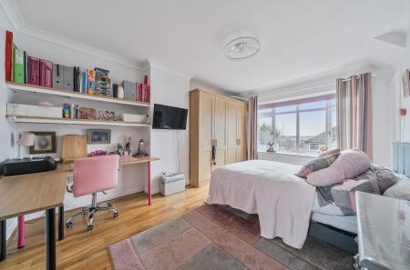 1395353-1-695ff15...