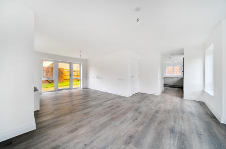 1386635-11-692dea...