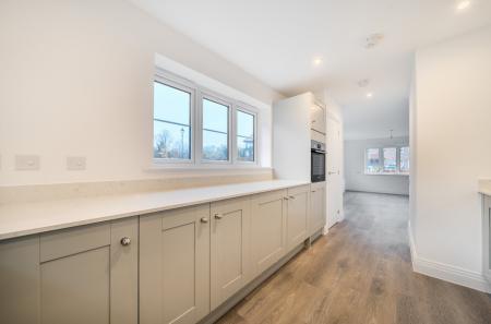 1386635-14-692dea...