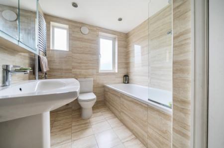 1293764-6825d48f8...