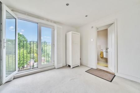 1293764-6825d41b8...