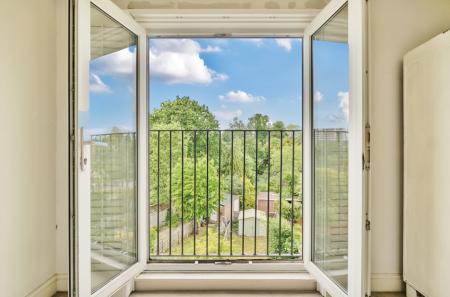 1293764-6825d5d05...