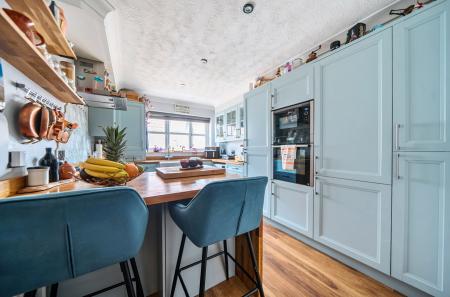 1326797-9-687e2dd...