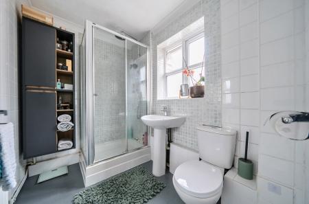 1326797-1-687e2d6...